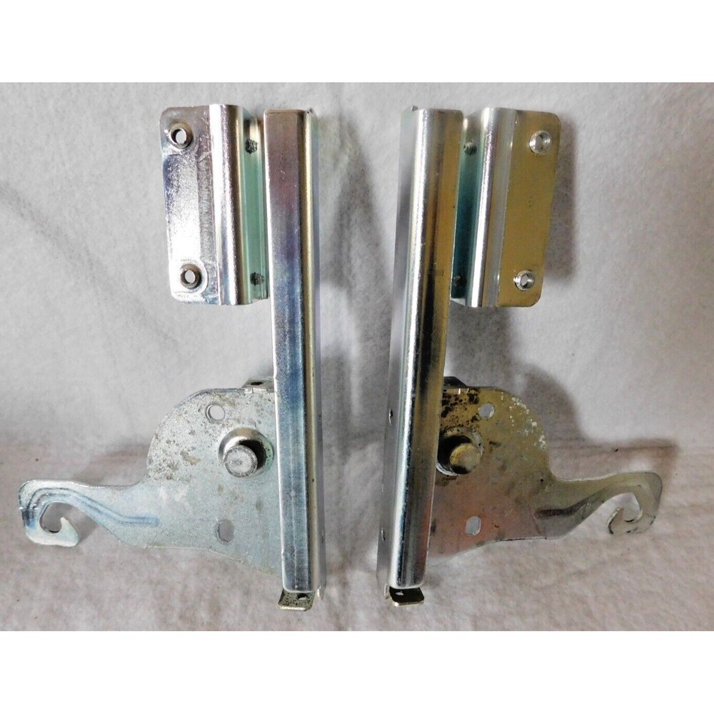 General Electric Model GDT695SMJ2ES Dishwasher Arm Hinge Assembly LH/RH GE